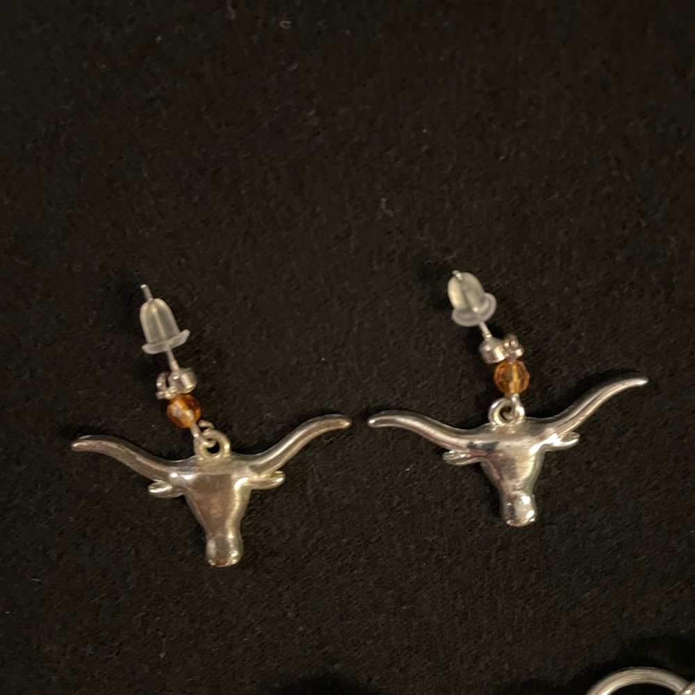 Longhorn necklace and earrings set with Burnt orange and white beads. - Picture 2 of 5